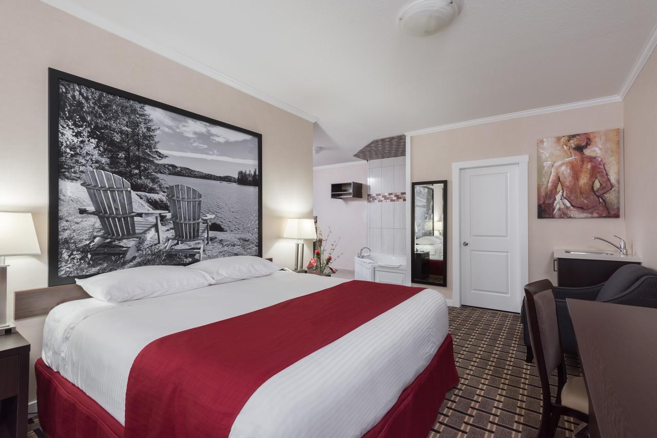 Motel Super 8 By Wyndham Watrous Zewnętrze zdjęcie